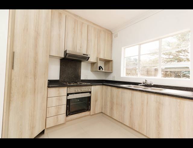 2 BEDROOM HOUSE RENTED IN MONTFORD